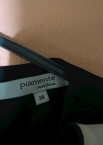 Siyah Drapeli V Yaka Kolsuz Kadın elbise siyah renginde..! - Görsel 3