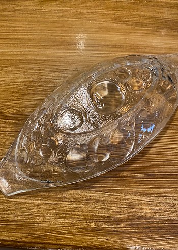 İşlemeli Cam Servis Tabağı
Muzlu tatlı sunum tabagi - Görsel 2