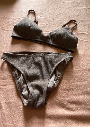 Pembemsi simli İnce Askılı Kadın Bikini Takımı