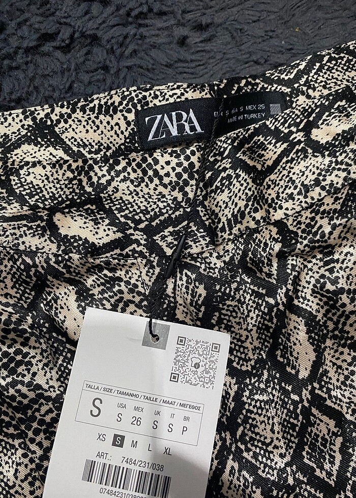 Zara yılan desenli flared pantolon - Görsel 3