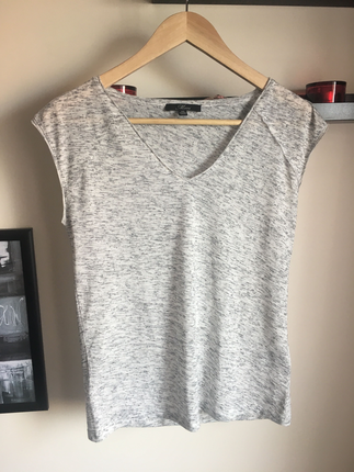 V yaka tshirt