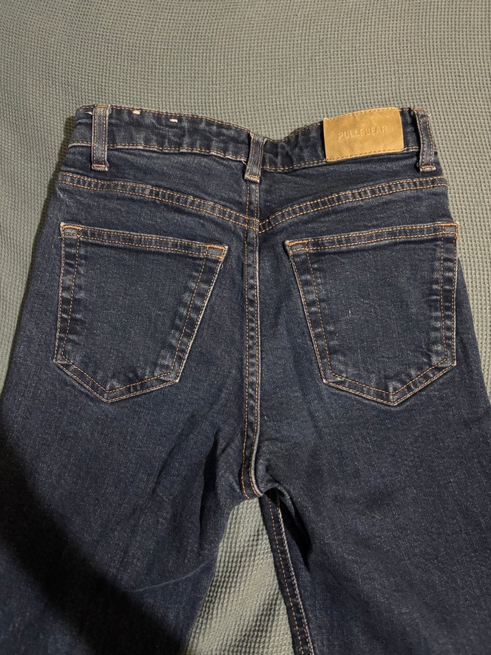 Pull and Bear Koyu Mavi İspanyol Paça Denim Jean — görsel 2/8