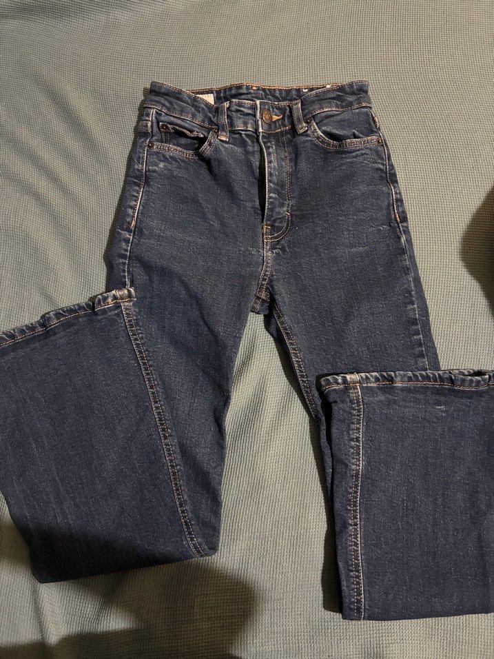 Pull and Bear Koyu Mavi İspanyol Paça Denim Jean — görsel 7/8