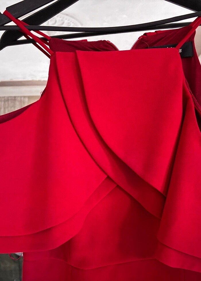 Kırmızı uzun abiye - Görsel 2