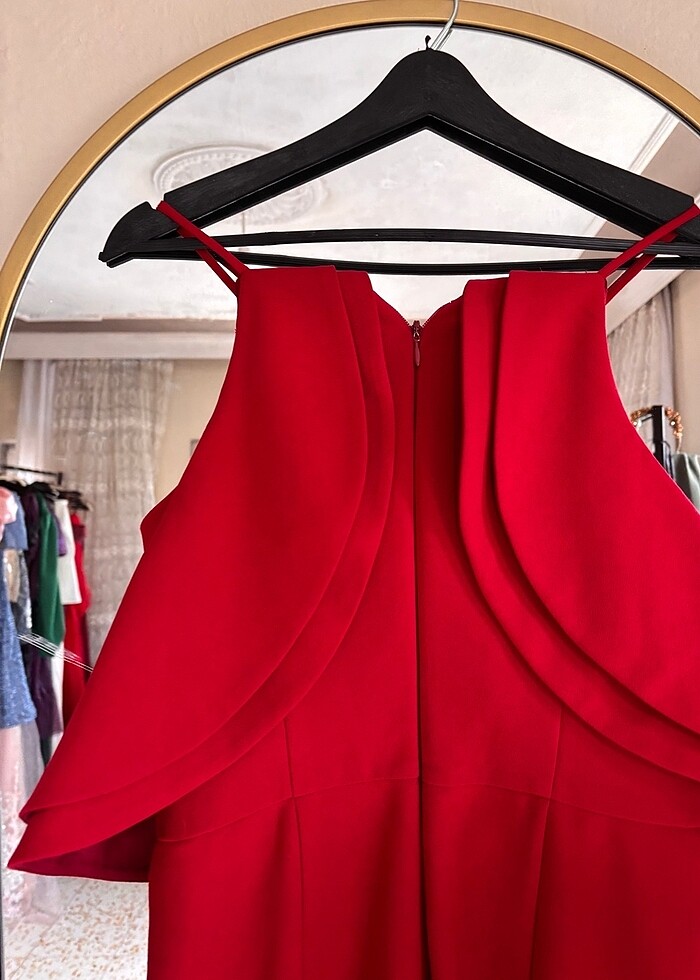 Kırmızı uzun abiye - Görsel 3