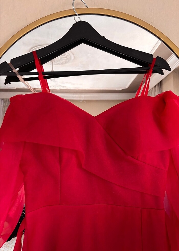 Kırmızı uzun abiye - Görsel 2