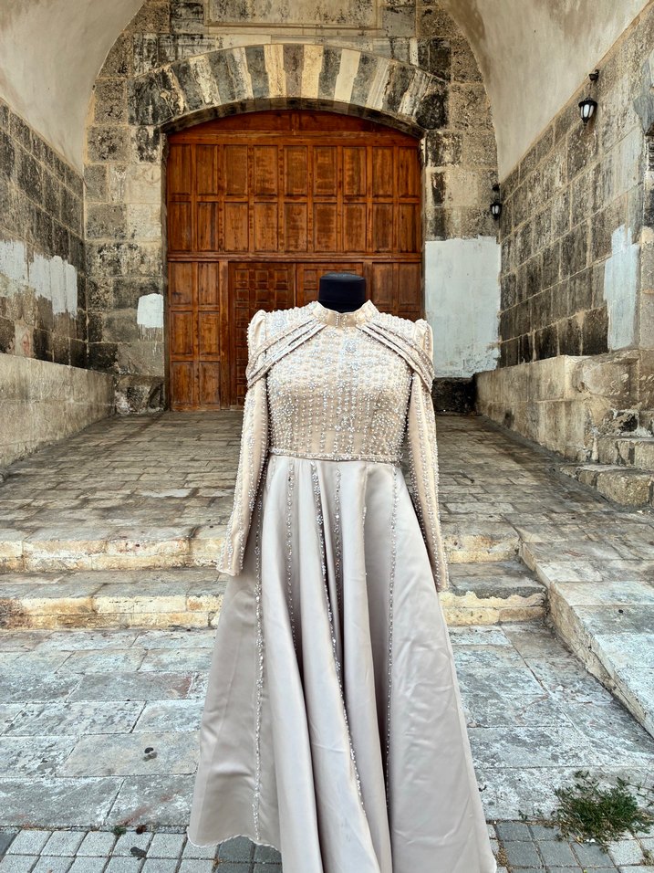 Bej Uzun Kollu Tesettür Abiye Elbise - Görsel 3