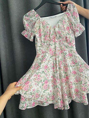 Zara çiçekli elbise