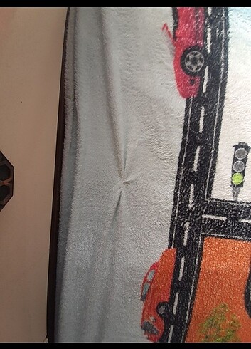 Beden Araba desenli lastikli çocuk hali ortusu