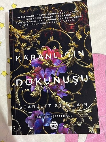 Karanlığın Dokunuşu / Martı Yayınları