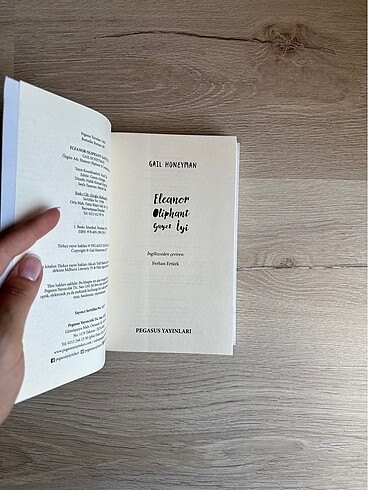  Beden Renk Eleanor Oliphant Gayet İyi - Gail Honeyman