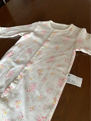 Uniqlo bebek goysisi
