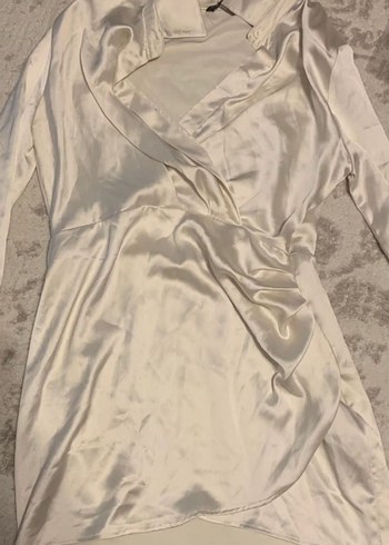 STRADİVARİUS Orjinal Etiketli Elbise Kollu Beyaz Saten Mini - Görsel 4