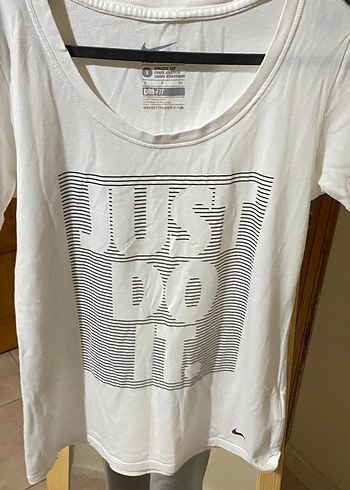 Nike Beyaz Kadın Baskılı Tişört - Görsel 3