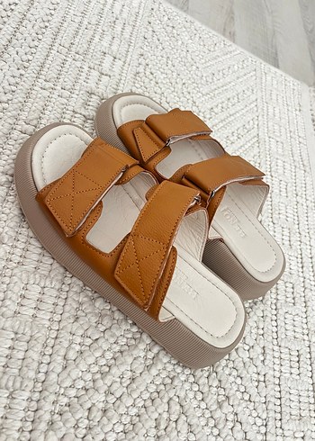 Bej Dolgu Topuklu Tokalı Kadın Terlik - Görsel 3