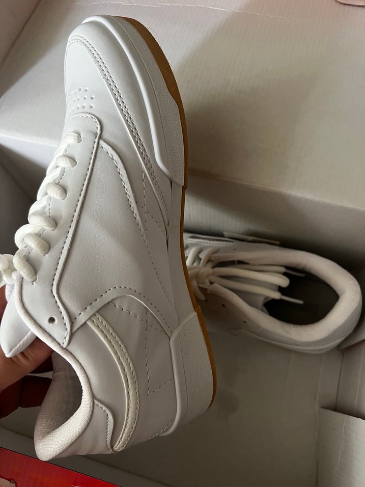 Beyaz Spor Ayakkabı - Görsel 2