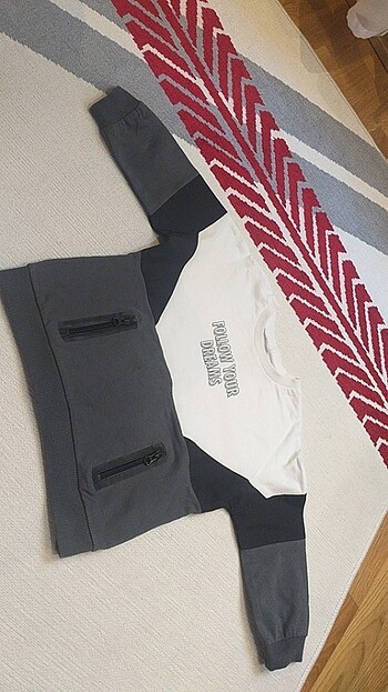 Sweartshirt