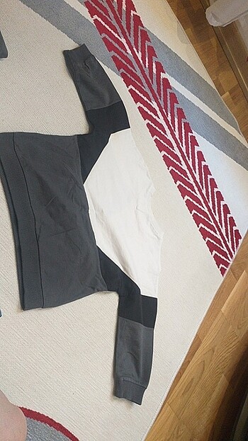 LC Waikiki Sweartshirt