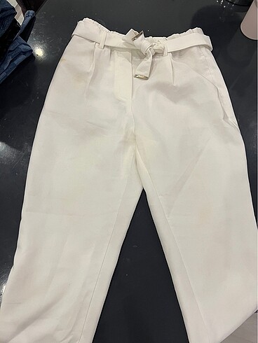 Zara Beyaz pantolon zara