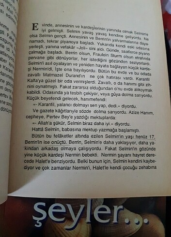  Münevver Ayaşlı Pertev Bey'in üç kızı