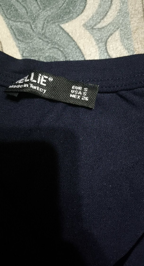 Düğmeli Siyah V Yaka Hamile Tişört - Görsel 3