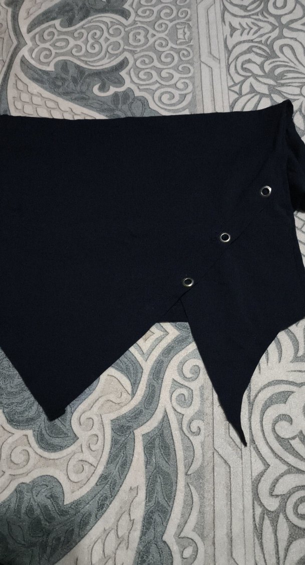 Düğmeli Siyah V Yaka Hamile Tişört - Görsel 4