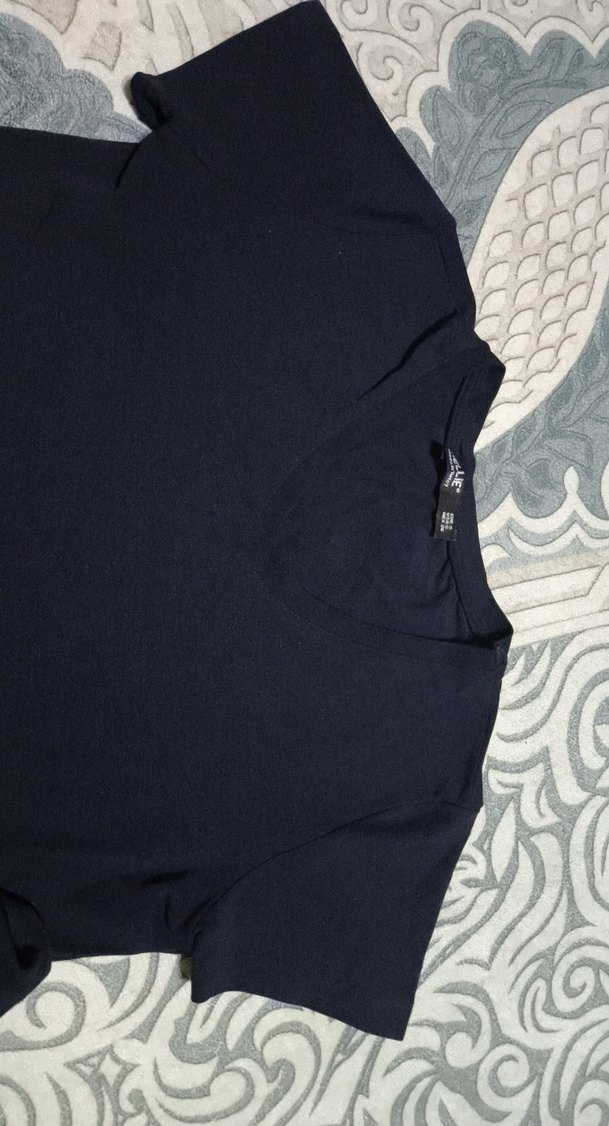 Düğmeli Siyah V Yaka Hamile Tişört - Görsel 2