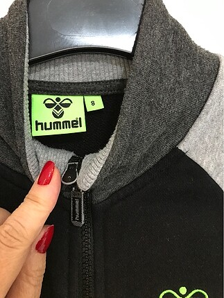 8 Yaş Beden Hummel ceket
