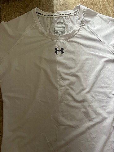 Under armour spor tişört