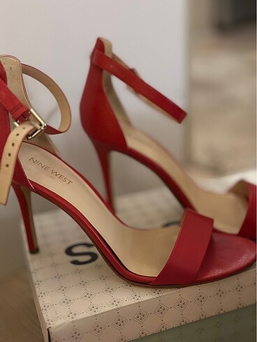 38,5 Beden kırmızı Renk Nine West topuklu ayakkabı