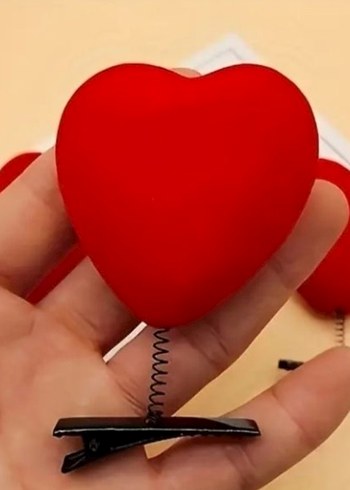 Kırmızı Elastik Kalp Saç Tokası - Görsel 2