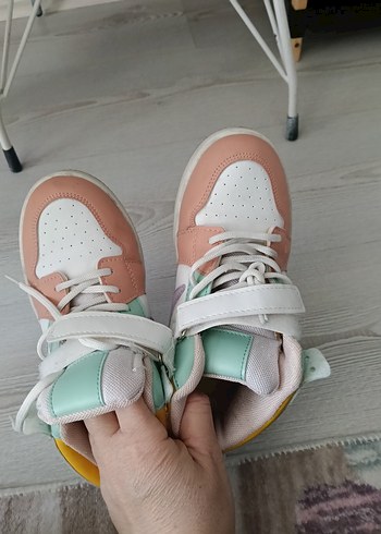 Çocuklar için Çok Renkli Bağcıksız Spor Ayakkabı - Görsel 3