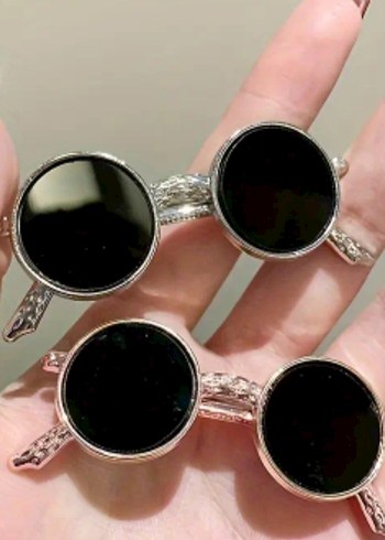 Diğer Metal Tokalı Siyah Gözlük Şeklinde Saç Tokası