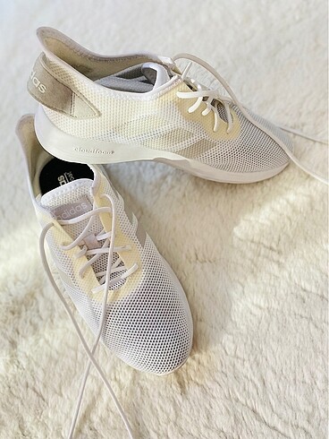 Adidas Yatra Running Shoes