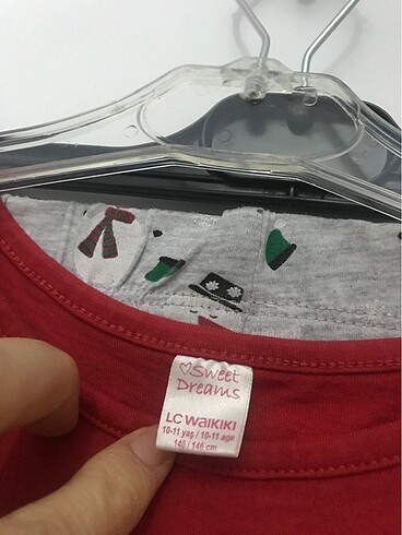 10 Yaş Beden LCWaikiki yeni yıl konseptli pijama