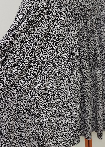 Gri siyah çiçekli elbise - Görsel 2
