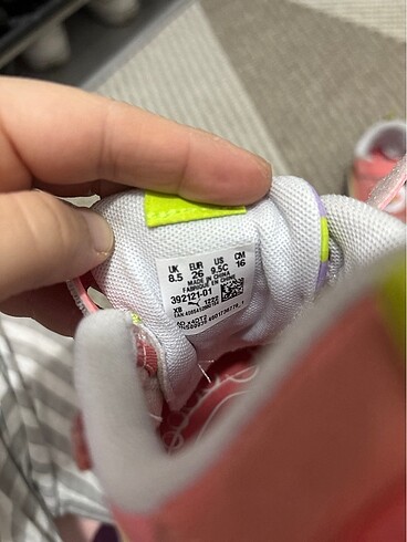 26 Beden pembe Renk Puma spor ayakkabı