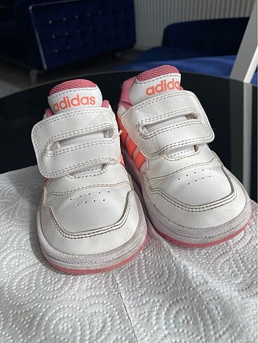 Adidas 22 numara