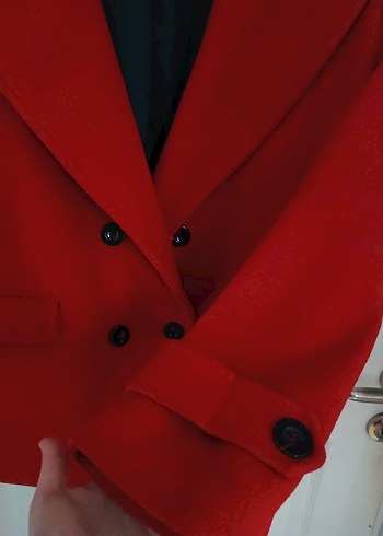 Kırmızı Çift Düğmeli Kaban - Görsel 3