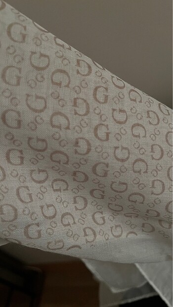 Guess Guess şal