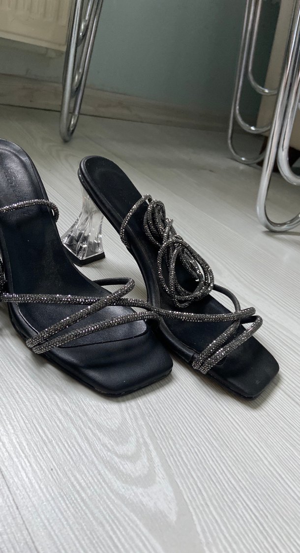 Siyah Yılan Desenli Topuklu Kadın ayakkabı - Görsel 2