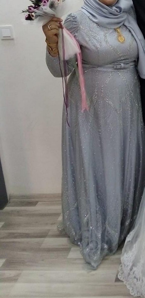 Uzun Kollu İşlemeli Gri Abiye Elbise - Görsel 2