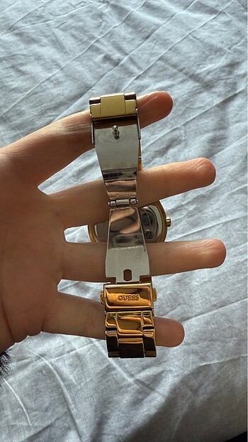 Guess Guess saat