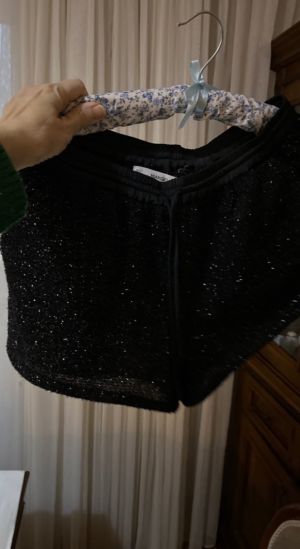 Kadın Parlak Simli Siyah Mini Şort - Görsel 2