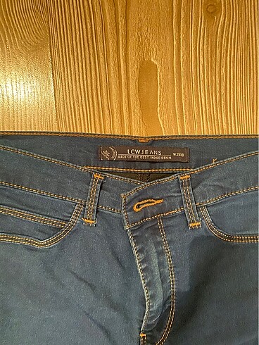 34 Beden mavi Renk Jeans