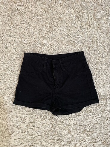 Siyah denim şort