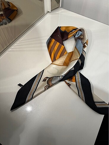  Beden Hermes model fular