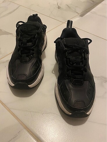 Nike M2K tekno siyah ayakkabı