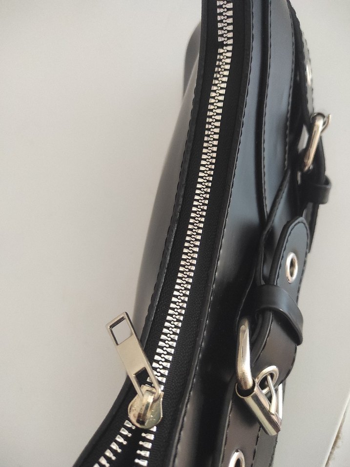 Tokalı Siyah Deri Goth Kadın Çantası - Görsel 4