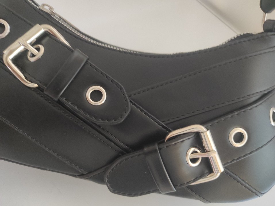 Tokalı Siyah Deri Goth Kadın Çantası - Görsel 2